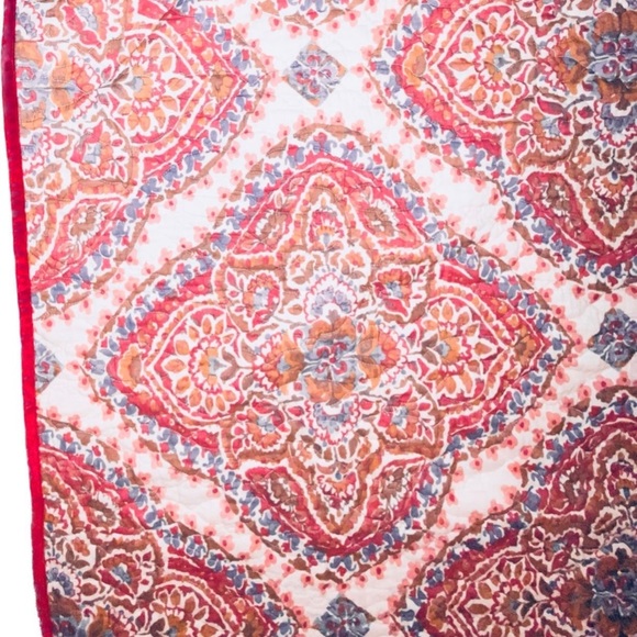 New Reversible King Size Quilt 12 lbs - Picture 3 of 7